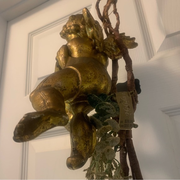 Closing Soon.✨ Winter Rose Garland Qt. 2 w 2 Cherubs. - Picture 12 of 14